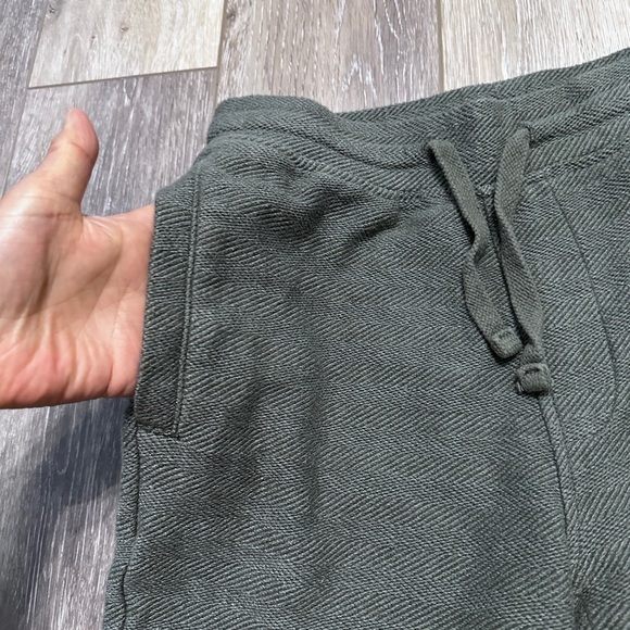 🛍️ goodiellow & co 77% cotton 7” Shorts Size XS excellent condition - Picture 3 of 7